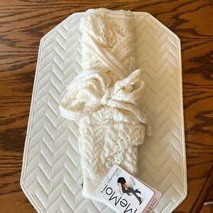 NWT MeMoi over the knee bow knit boot sock (4)